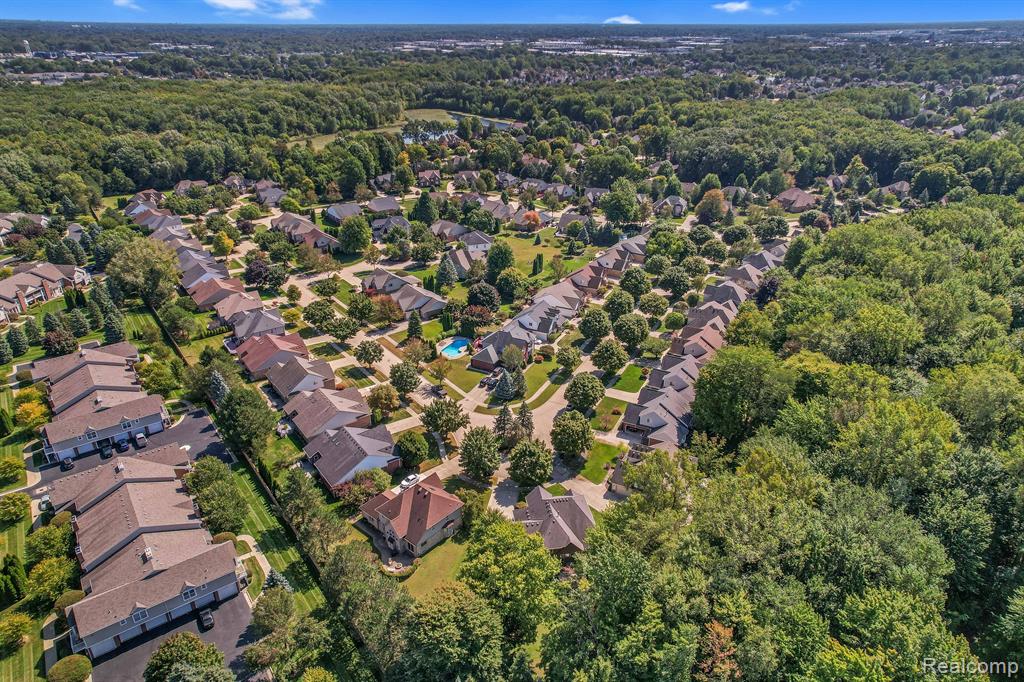 44347 LA DOMAIN Drive, Sterling Heights, MI 48314 — Photo 41