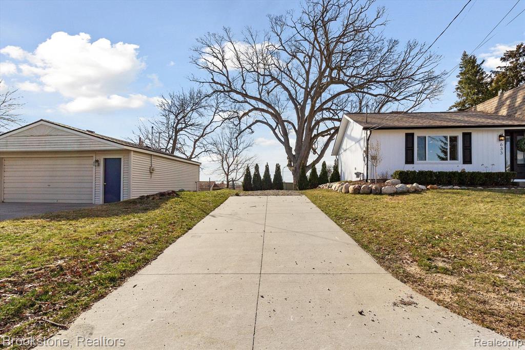 633 DETROIT Avenue, Lake Orion, MI 48362 — Photo 80