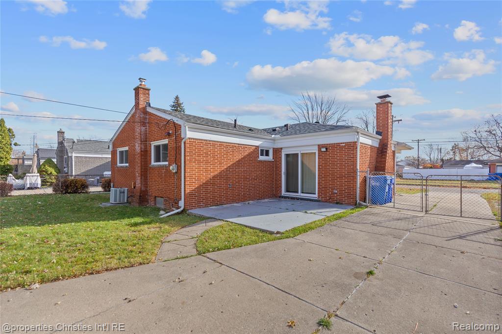 12253 Marla Drive, Warren, MI 48088 — Photo 29