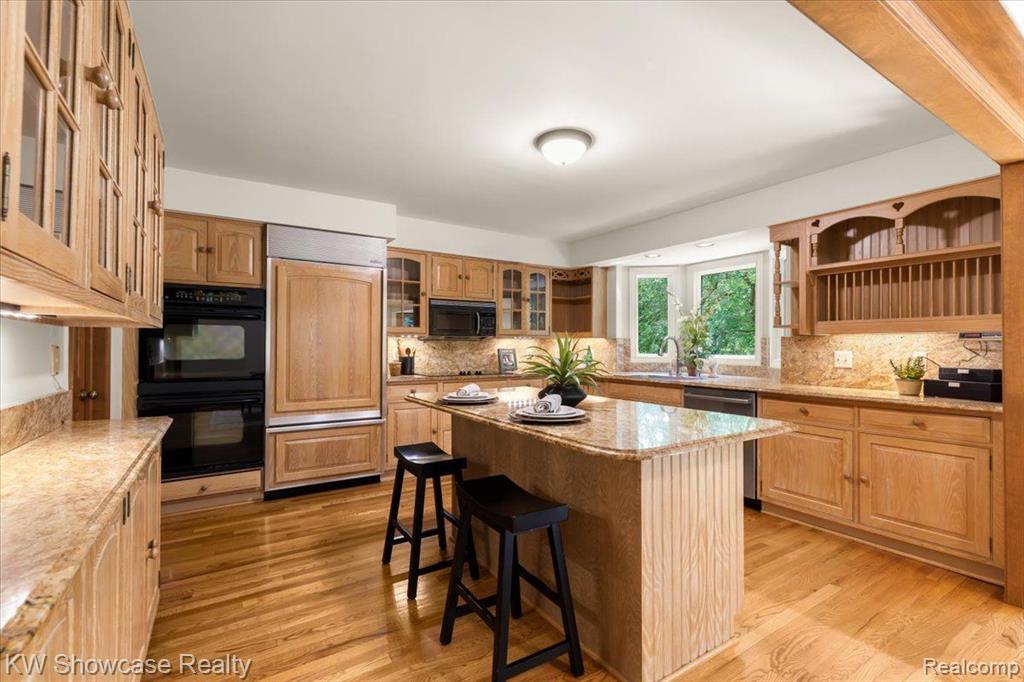 625 CUMBERLAND Trail, Milford, MI 48381 — Photo 12