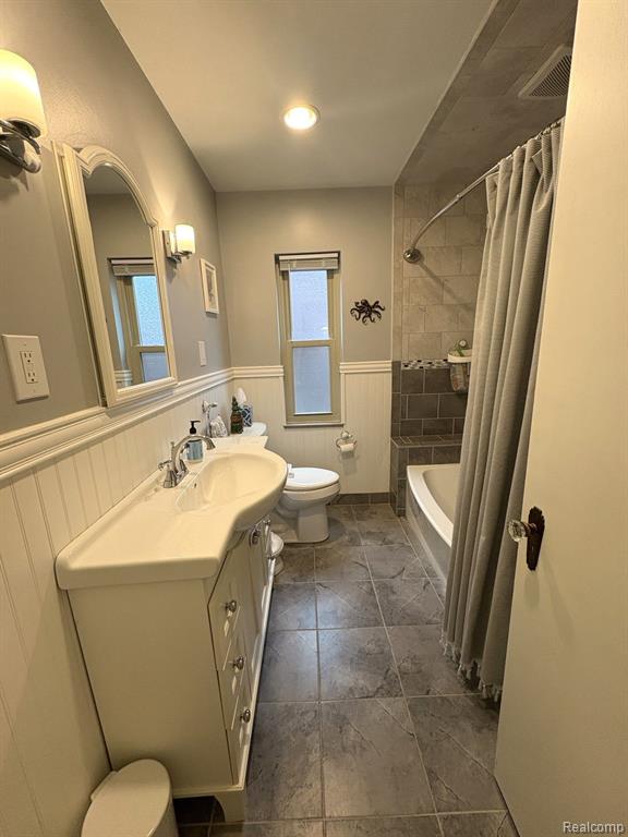 409 Belanger Street, Grosse Pointe Farms, MI 48326 — Photo 16