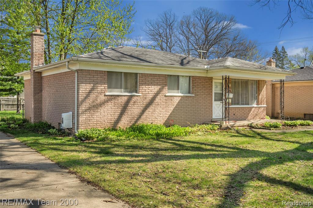 33622 Bock Street, Garden City, MI — Photo 3
