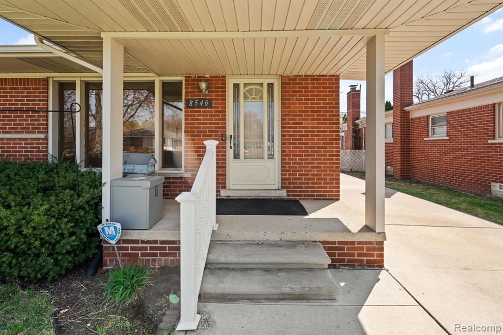 8540 ARNOLD Street, Dearborn Heights, MI 48127 — Photo 3