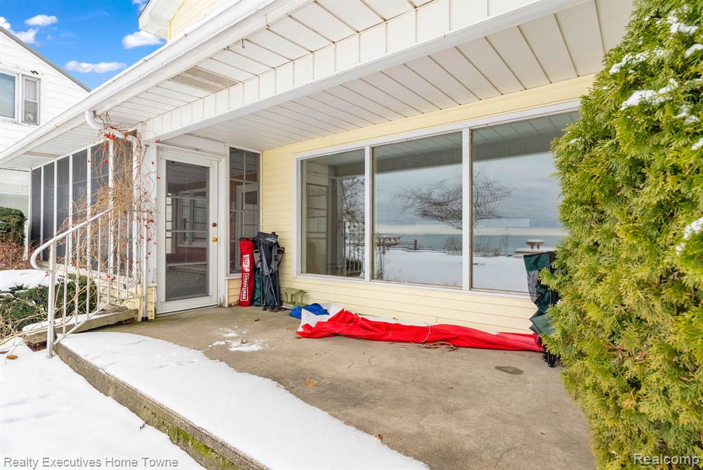 5430 Lakeshore Road, Fort Gratiot, MI 48059 — Photo 54