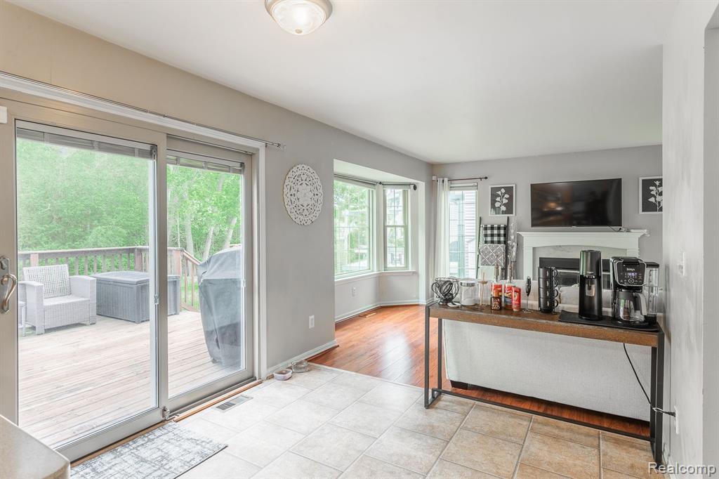 8472 FARM Lane, Ypsilanti, MI 48197 — Photo 14
