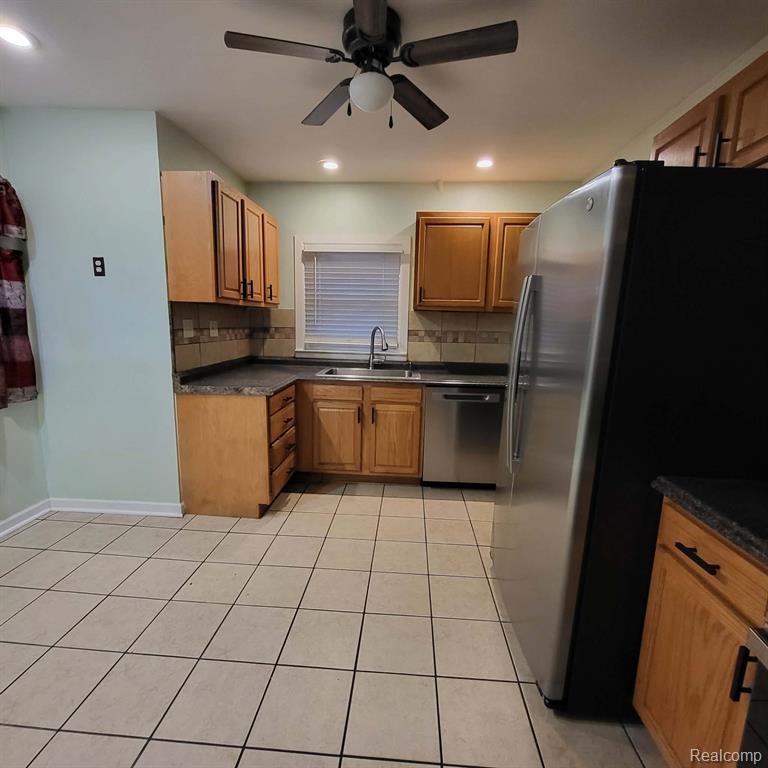 8008 Elm Street, Taylor, MI 48180 — Photo 17