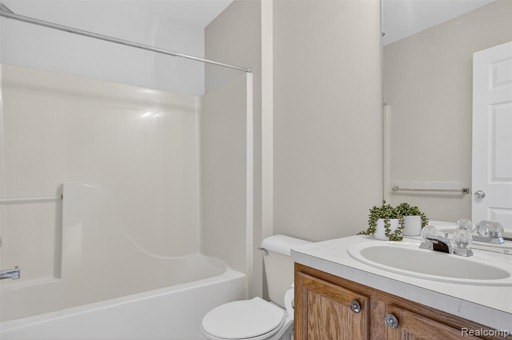 7460 Kensington Drive, Ypsilanti, MI 48197 — Photo 30