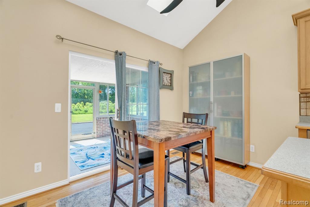 42682 Park Cresent Drive, Sterling Heights, MI 48313 — Photo 16