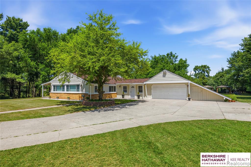 8025 Fieldcrest Drive, Brighton, MI 48116 — Photo 34