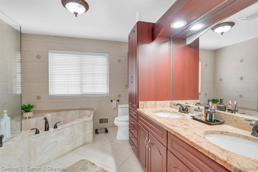 6248 Whitefield Street, Dearborn Heights, MI 48127 — Photo 14