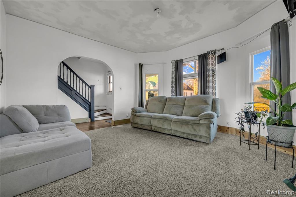 9390 Emmons, Detroit, MI 48214 — Photo 5