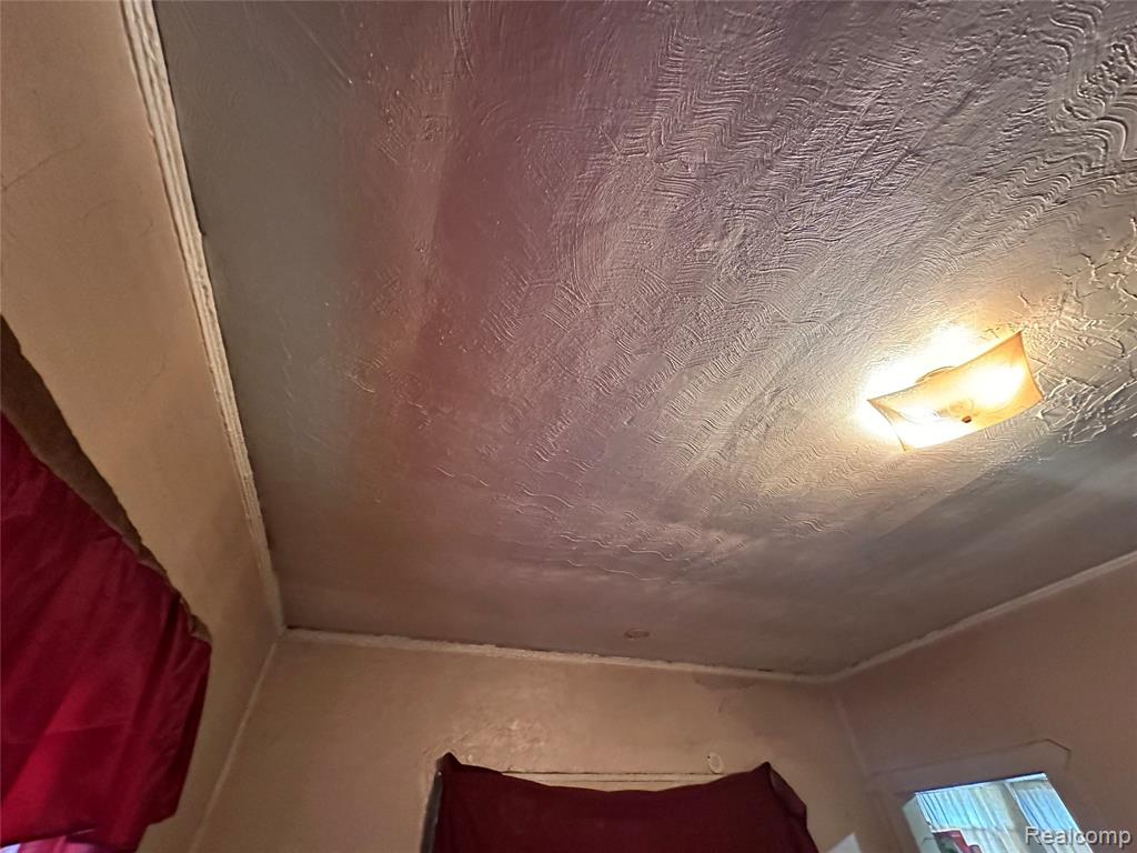 5042 Pennsylvania Street, Detroit, MI 48213 — Photo 13