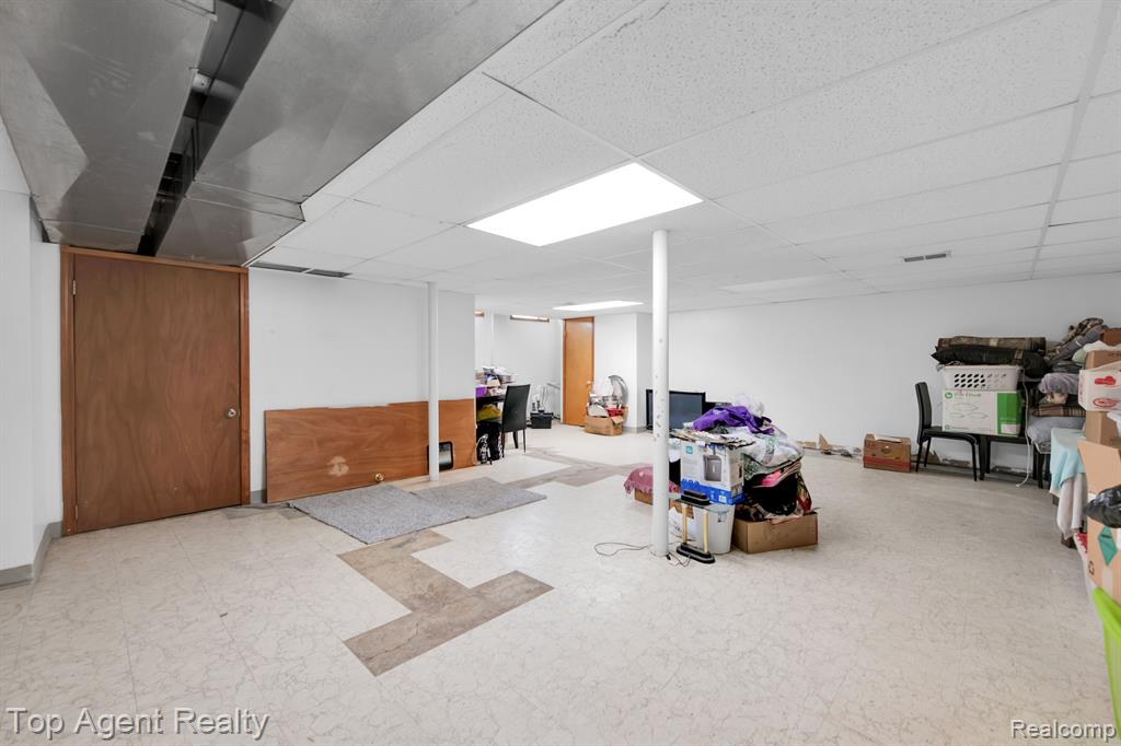 545 SONIA Avenue, Madison Heights, MI 48071 — Photo 19