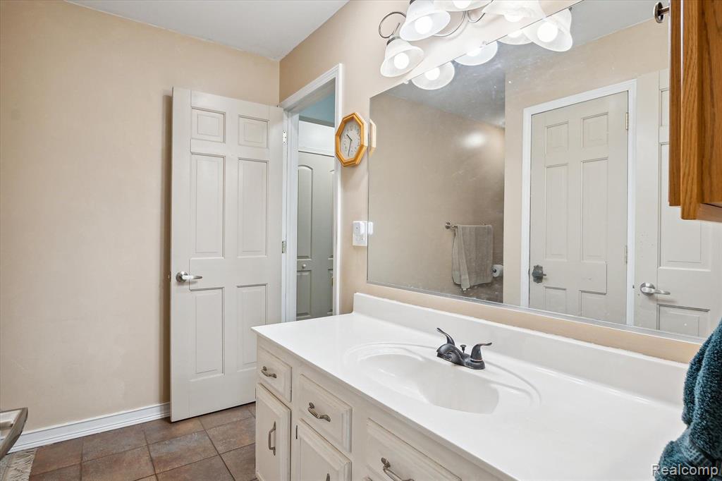 9940 MARTZ Road, Ypsilanti, MI 48197 — Photo 27