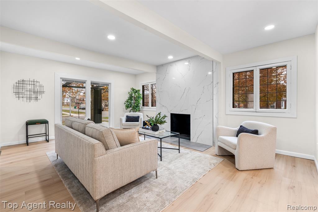 784 Barrington Road, Grosse Pointe Park, MI 48230 — Photo 19
