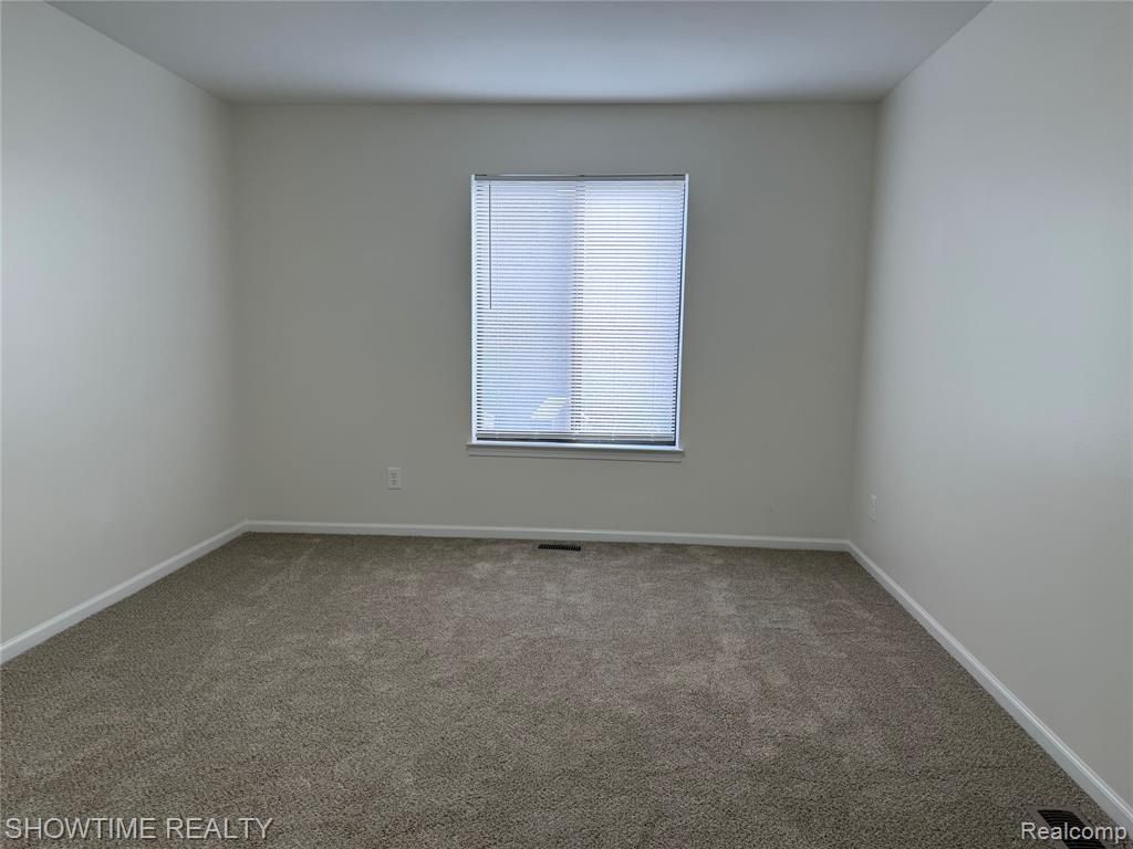 45204 Fryer Drive, Macomb, MI 48044 — Photo 8