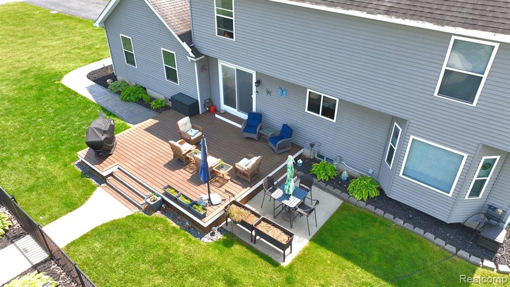 5015 LINDEMERE Drive, Fowlerville, MI 48836 — Photo 52
