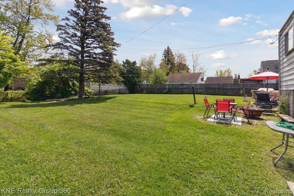 6074 NIGHTINGALE Street, Dearborn Heights, MI 48127 — Photo 33