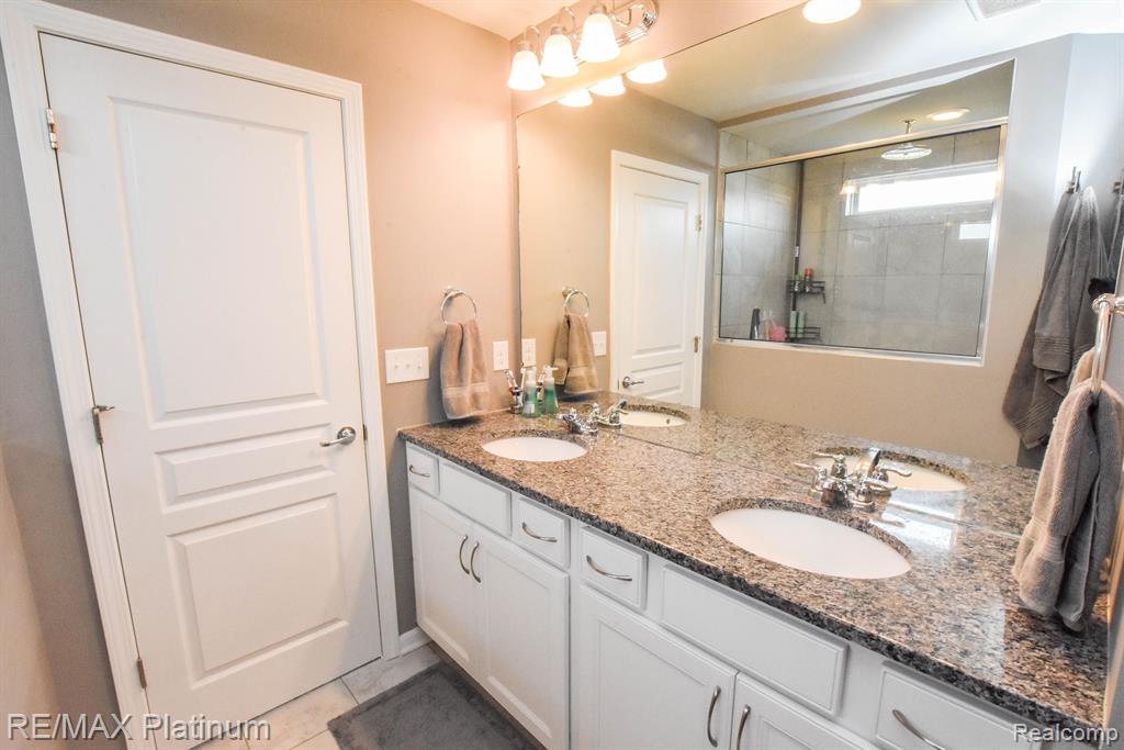 29914 BRAEBURN, New Hudson, MI 48165 — Photo 41