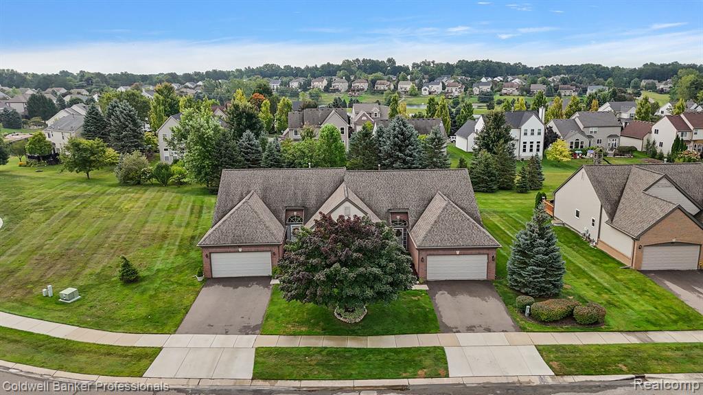 451 GOLF VILLA Drive, Oxford, MI 48371 — Photo 7