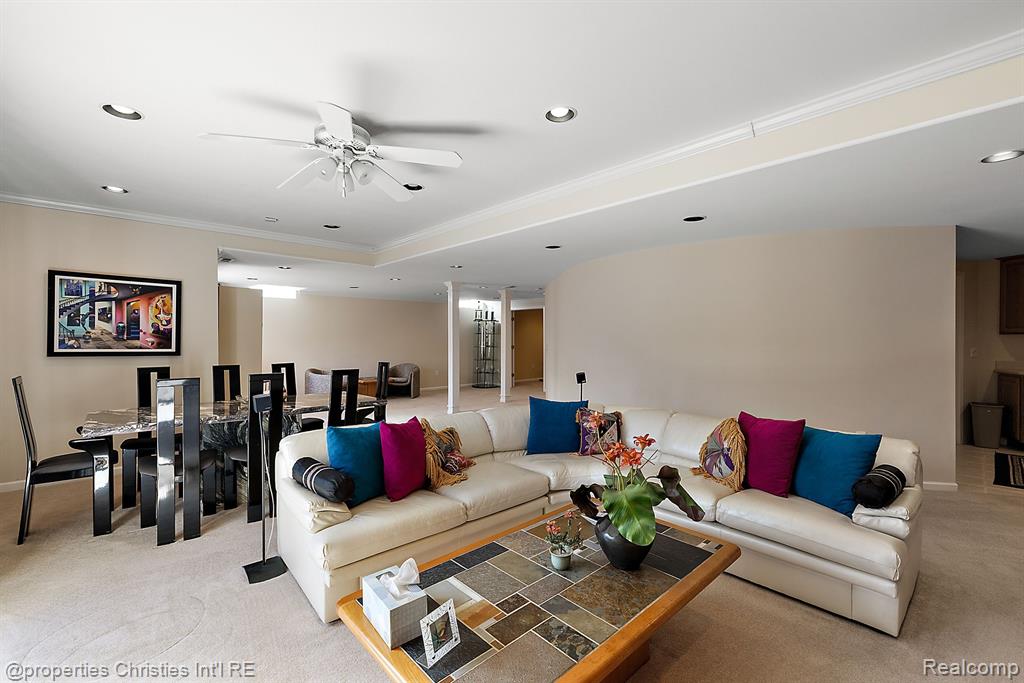 6811 BLAKEWOOD, West Bloomfield, MI — Photo 88