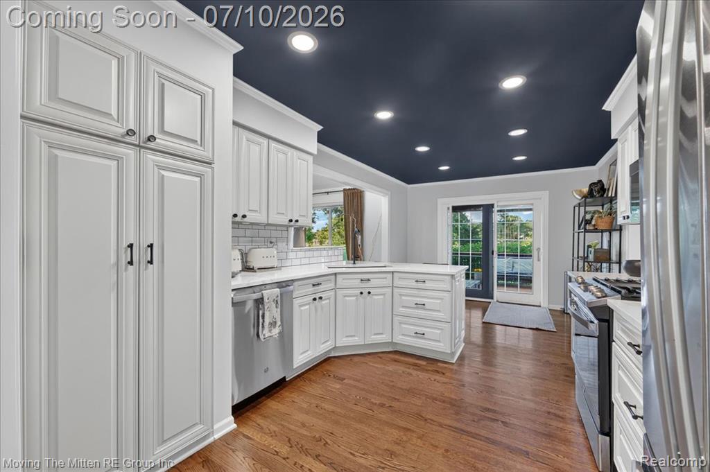 41575 Pheasant Creek Drive, Canton, MI 48188 — Photo 13