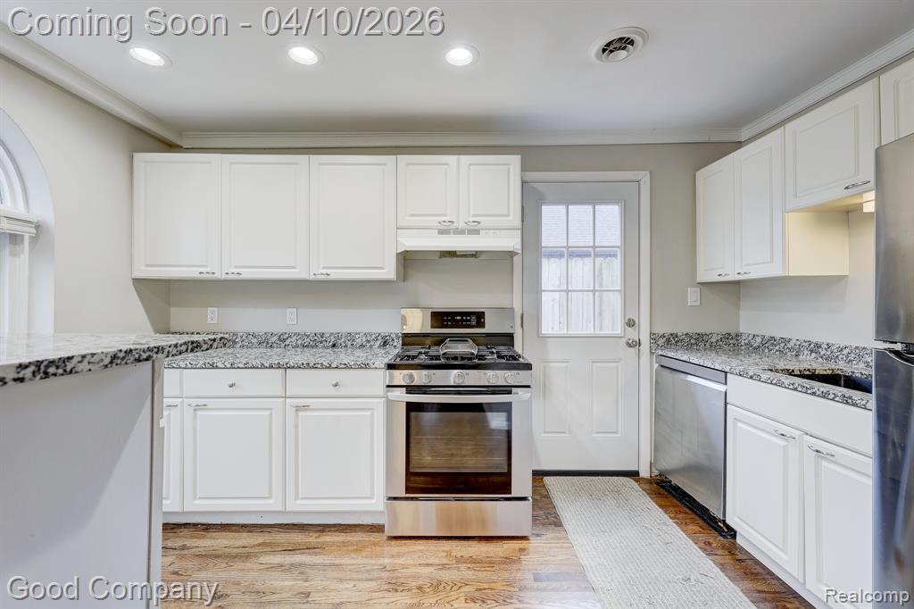 703 Gardenia Avenue, Royal Oak, MI 48067 — Photo 14