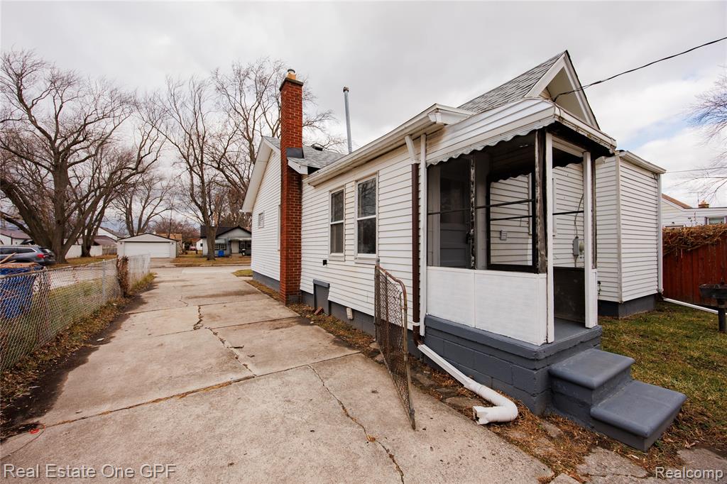 8242 Maxwell Avenue, Warren, MI 48089 — Photo 36