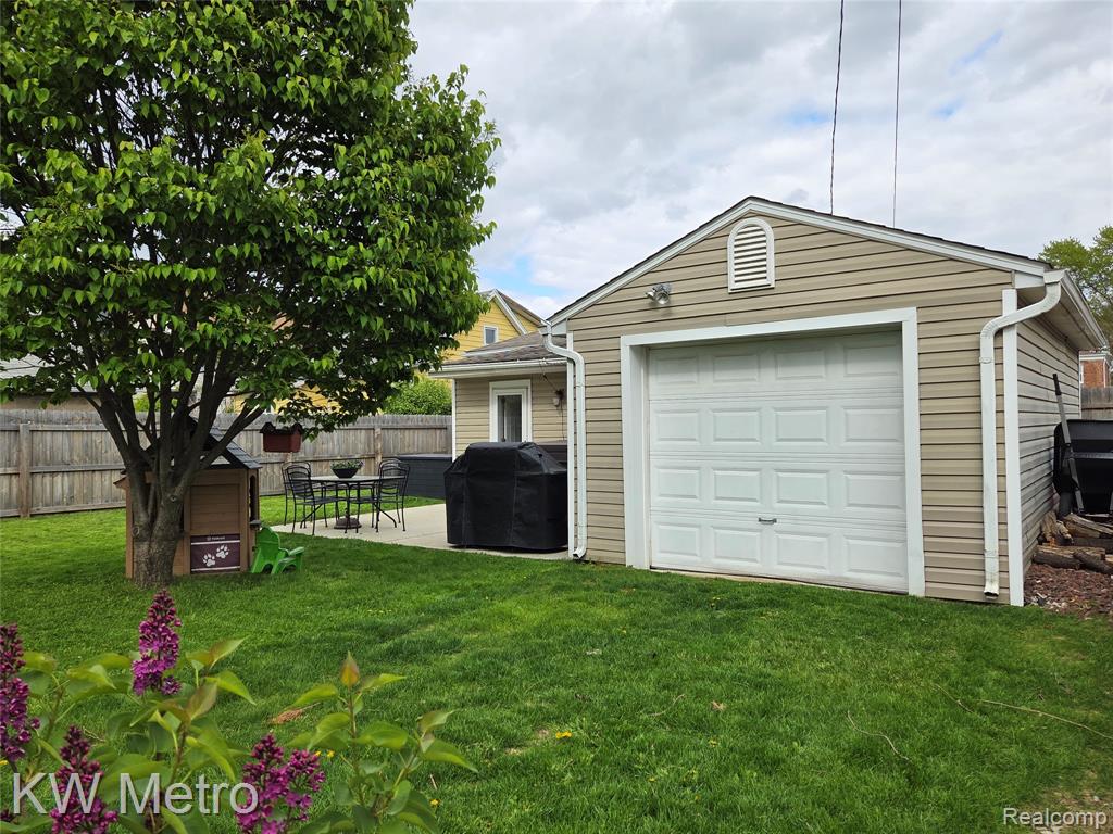 3323 Phillips Avenue, Berkley, MI 48072 — Photo 16