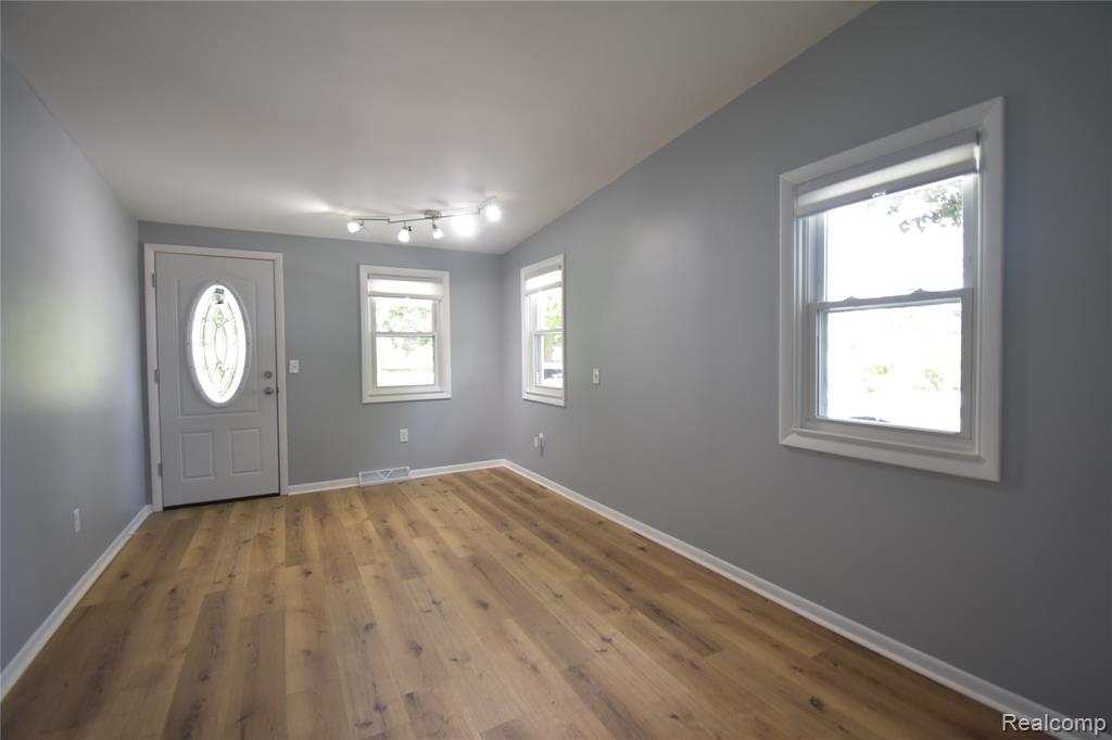 9663 Winston Road, Pinckney, MI 48169 — Photo 10