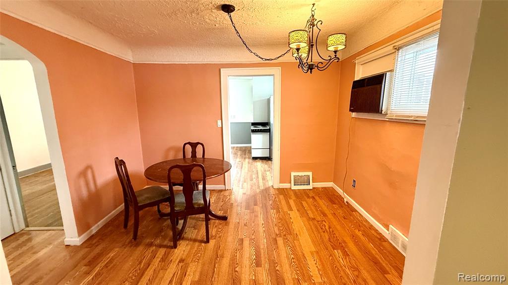 98 E New York Avenue, Pontiac, MI 48340 — Photo 7