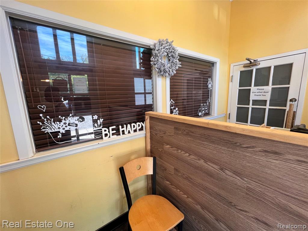 33214 W 14 Mile Road, West Bloomfield, MI — Photo 2