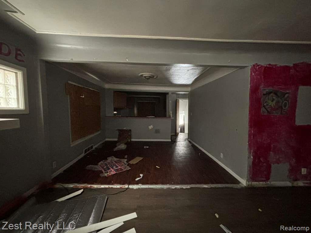 9206 PINEHURST Street, Detroit, MI 48204 — Photo 6