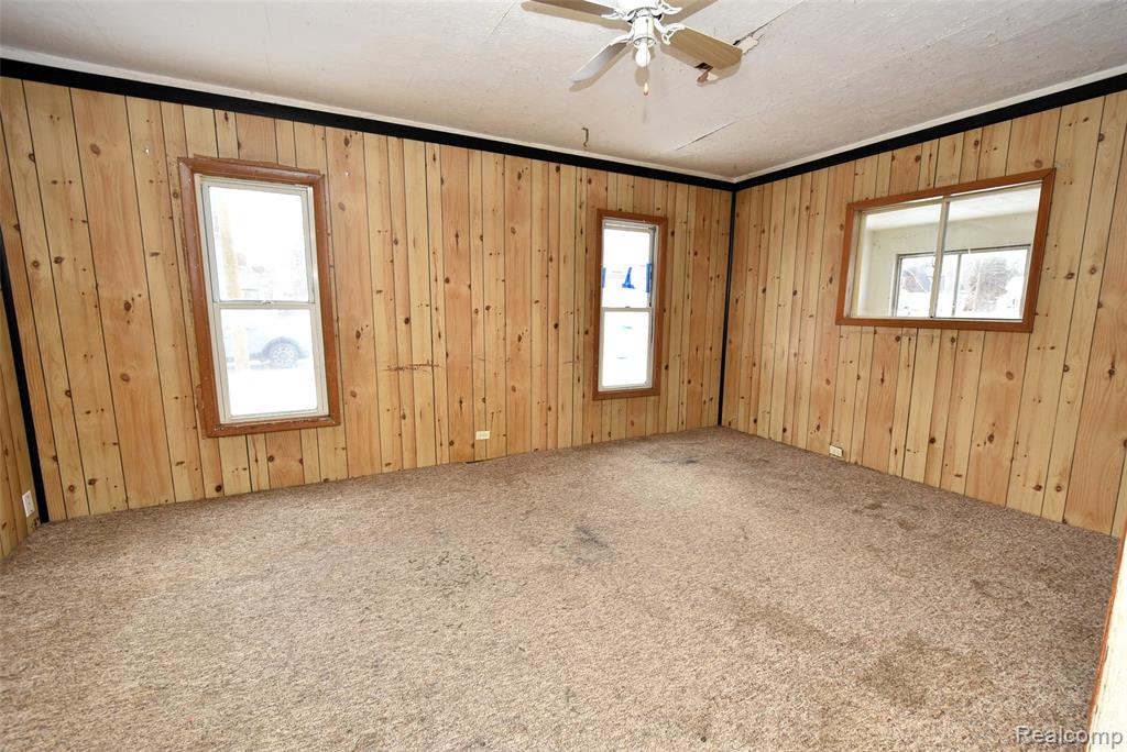 403 E King Street E, Owosso, MI 48867 — Photo 18