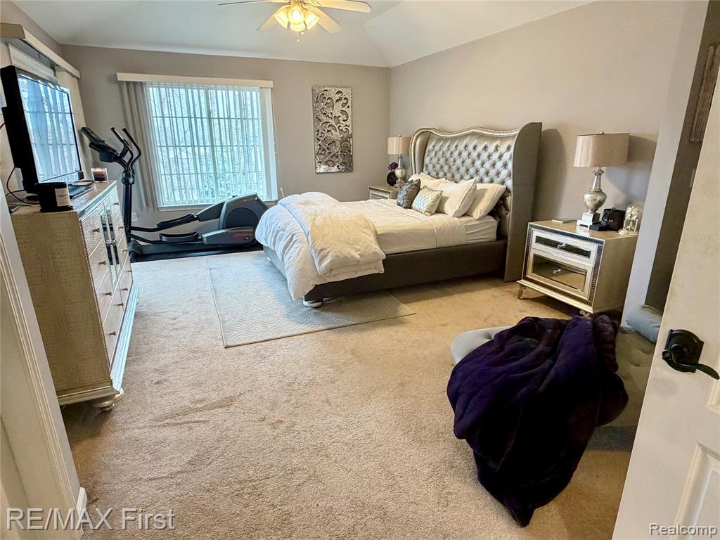 5998 Bella Vista Drive, West Bloomfield, MI — Photo 20