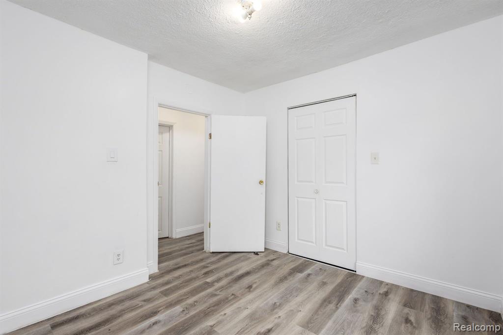 7881 NIGHTINGALE Street, Dearborn Heights, MI 48127 — Photo 11