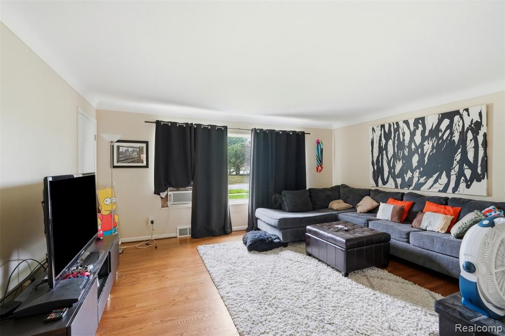 648 Alter Road, Detroit, MI 48215 — Photo 11