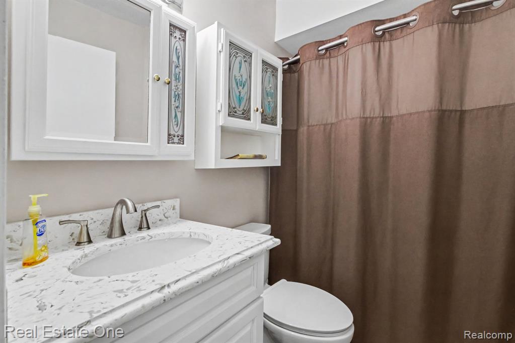 33065 John Hauk Street, Garden City, MI — Photo 15