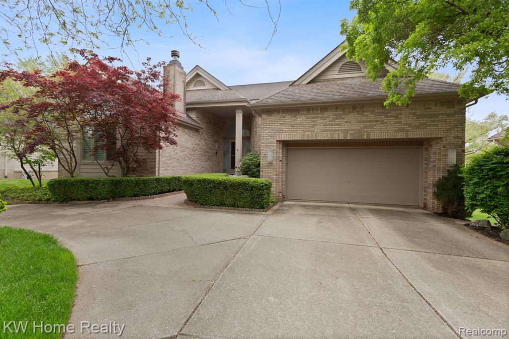 4958 COUNTRYSIDE Drive, West Bloomfield, MI 48323 — Photo 4