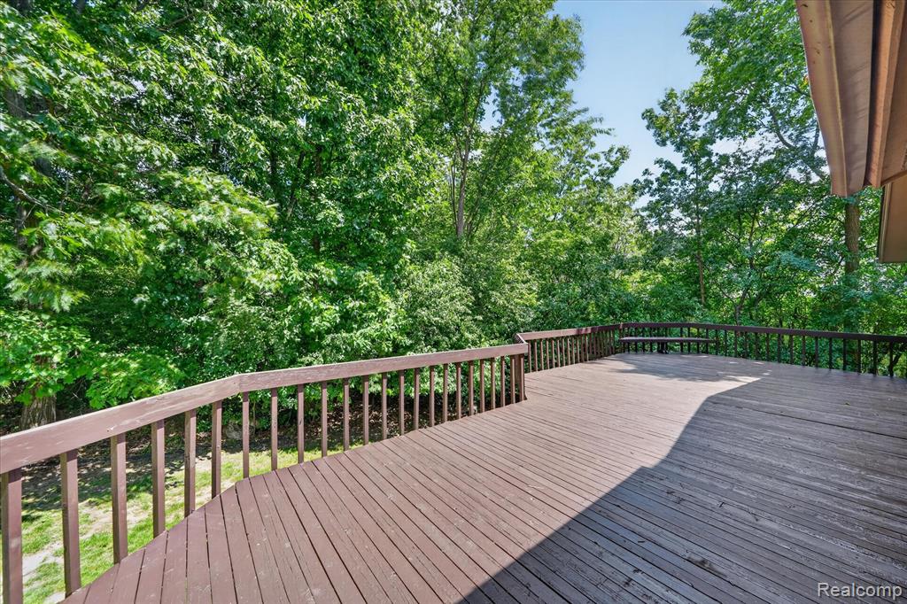6153 Pickwood Drive, West Bloomfield, MI — Photo 26