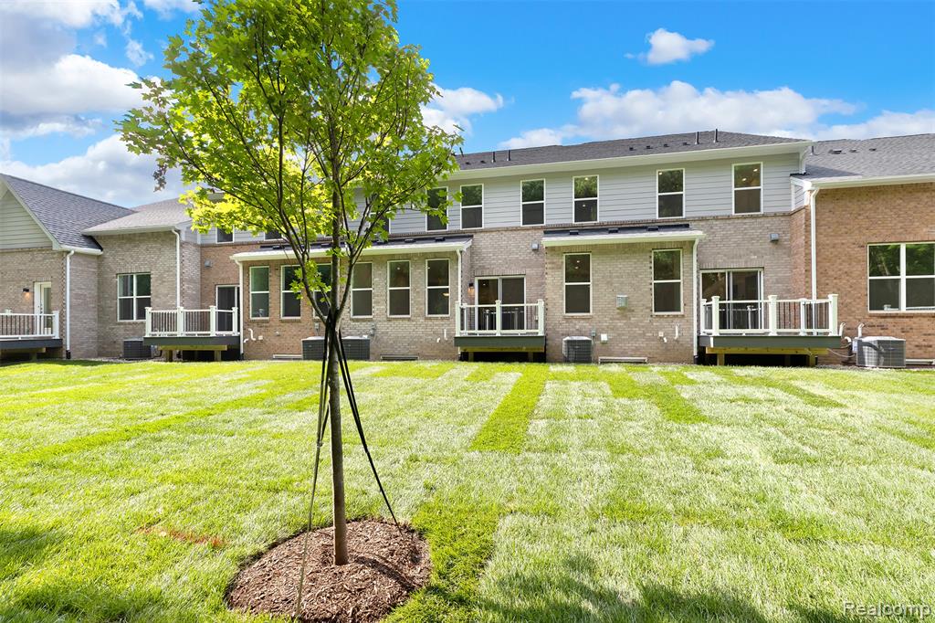49530 Coldwater Ridge Drive, Northville, MI 48168 — Photo 48