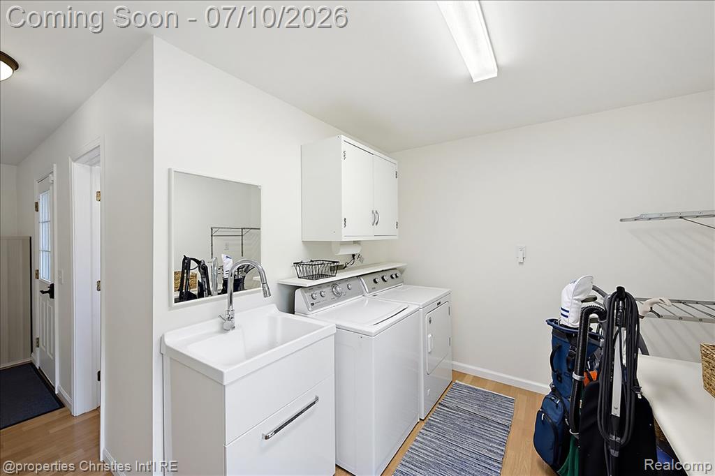 60629 Town Square Street, New Hudson, MI 48165 — Photo 16