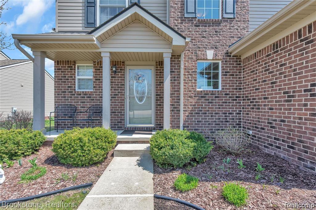 442 Princeton Drive, South Lyon, MI 48178 — Photo 2