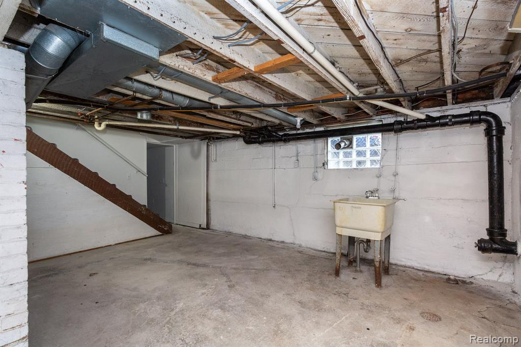 8175 CENTRAL, Center Line, MI 48015 — Photo 23