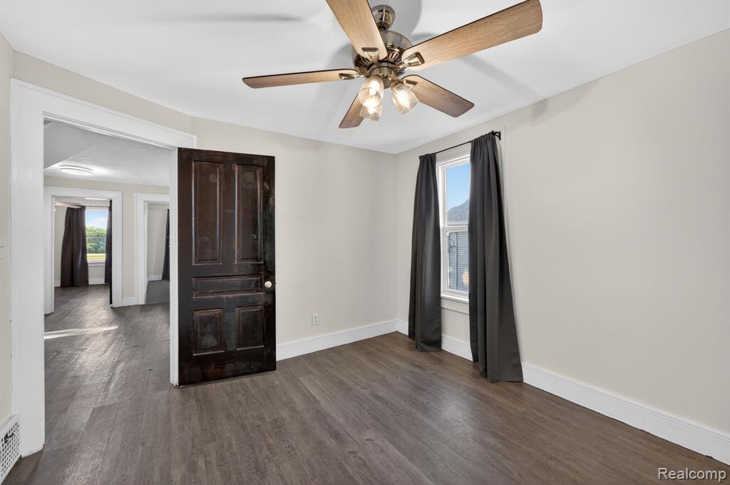 925 W Kalamazoo Street, Lansing, MI 48915 — Photo 44