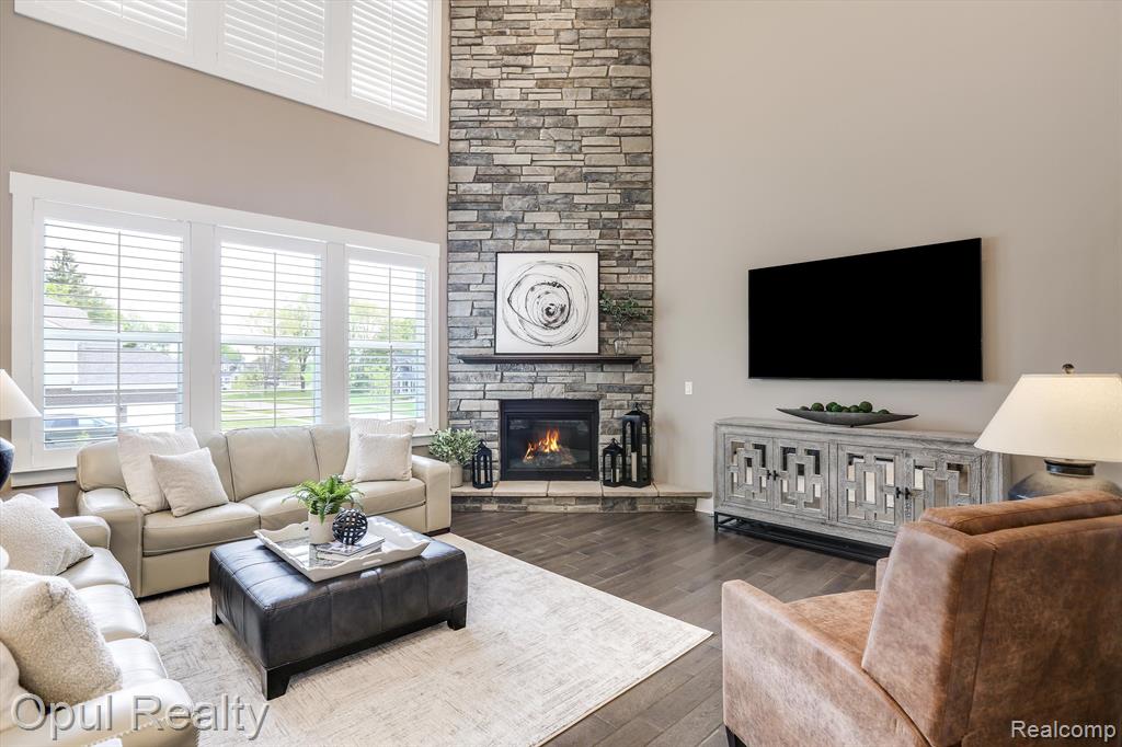 7484 HARDWOOD Circle, Canton, MI 48187 — Photo 12