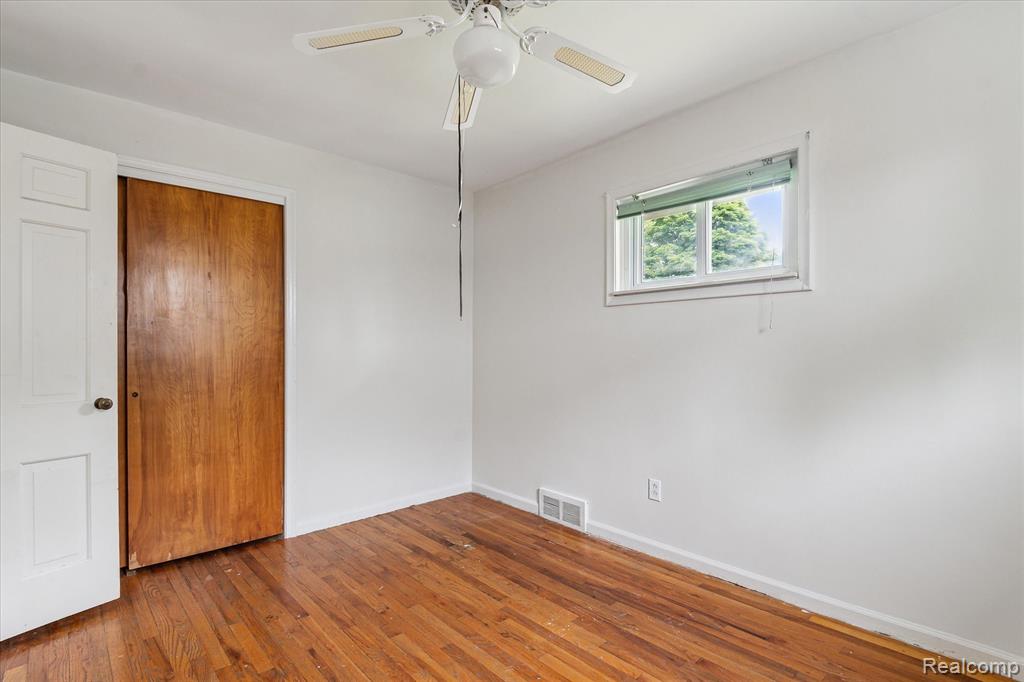 8242 MONROE Boulevard, Taylor, MI 48180 — Photo 20