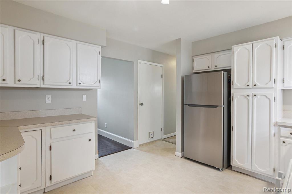550 ROSELANE Drive, Howell, MI 48843 — Photo 17