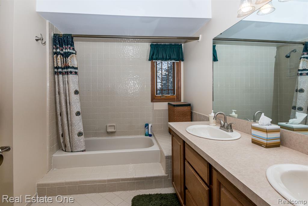 41344 Beacon Road, Novi, MI — Photo 68