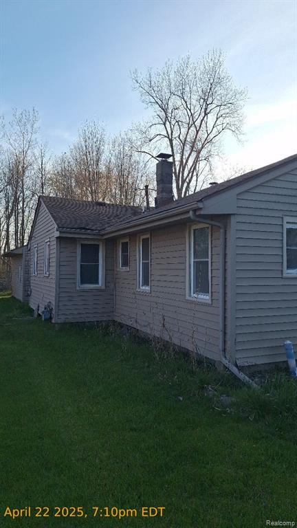 8156 S Huron River Drive, South Rockwood, MI — front exterior
